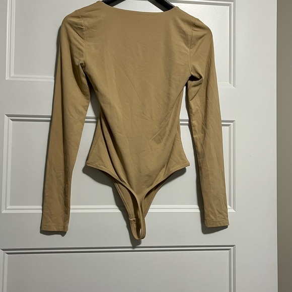 Babaton Tan Shapewear Bodysuit - Picture 4 of 5
